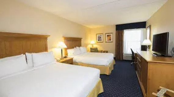 Holiday Inn Express Hotel & Suites Waynesboro-Route 340 | Virginia - Staunton (ve civarı) - Waynesboro