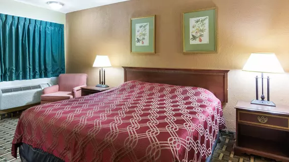 Econo Lodge Town Center | Virginia - Norfolk - Virginia Beach (ve civarı) - Virginia Beach