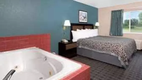 Days Inn Neenah | Wisconsin - Neenah