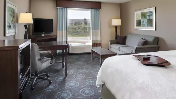 Hampton Inn & Suites Grafton | Wisconsin - Milwaukee (ve civarı) - Grafton