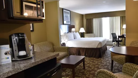 HOLIDAY INN EXPRESS & SUITES S | Missouri - St. Louis (ve civarı) - St. Charles