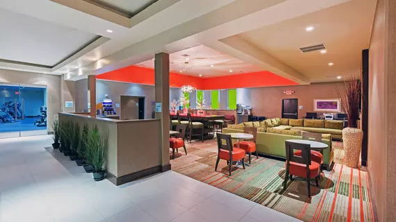 Holiday Inn Express Frisco | Teksas - Dallas (ve civarı) - Frisco