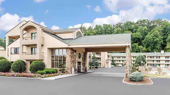 Quality Inn & Suites at Dollywood Lane | Tennessee - Gatlinburg - Pigeon Forge (ve civarı) - Pigeon Forge