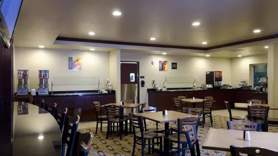 Best Western Shelby Inn & Suites | Montana - Shelby (ve civarı) - Shelby