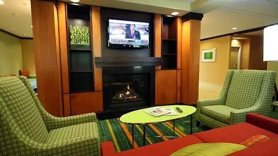 Fairfield Inn and Suites White River Junction | Vermont - Central Vermont- Killington (ve civarı) - White River Junction