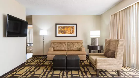 DoubleTree Suites by Hilton Austin | Teksas - Austin (ve civarı) - Austin - Downtown Austin