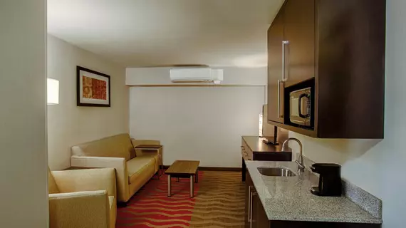 Holiday Inn Express Baltimore West - Catonsville | Maryland - Baltimore (ve civarı) - Catonsville