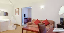 Ramada Inn & Suites Red Deer | Alberta - Red Deer (ve civarı) - Red Deer