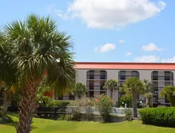 Baymont Inn and Suites Orlando Universal Blvd | Florida - Orlando (ve civarı) - Orlando - Kum Gölü