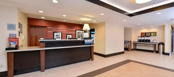 Hampton Inn & Suites Mt. Vernon / Belvoir - Alexandria South Area | Virginia - İskenderiye - Mount Vernon