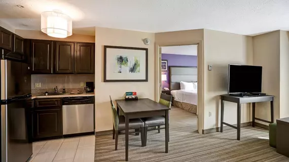 Staybridge Suites Eatontown-Tinton Falls | New Jersey - Manalapan Township - Red Bank - Tinton Falls (ve civarı) - Colts Neck - Ocean Township