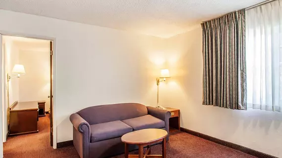 Rodeway Inn and Suites Portland | Oregon - Portland (ve civarı) - Portland