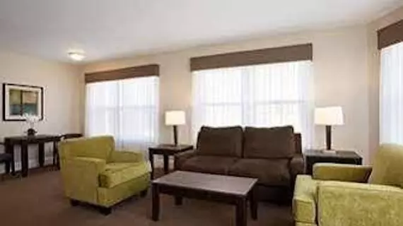 Hotel Versey Days Inn by Wyndham Chicago | İllinois - Chicago (ve civarı) - Lakeview