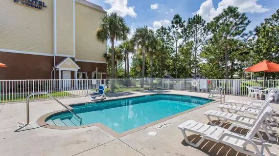 Quality Inn & Suites Lehigh Acres Fort Myers | Florida - Fort Myers (ve civarı) - Lehigh Acres