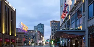 Crowne Plaza Cleveland at Playhouse Square