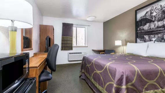 SUPER 8 MISSOULA /RESERVE ST. | Montana - Missoula (ve civarı) - Missoula