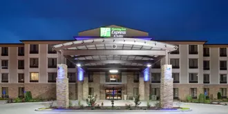 Holiday Inn Express and Suites St Louis Airport