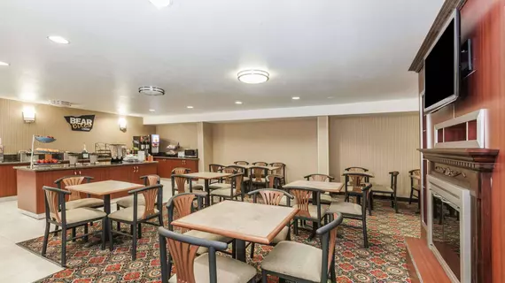 Travelodge Sylmar CA | Kaliforniya - Los Angeles County - Sylmar