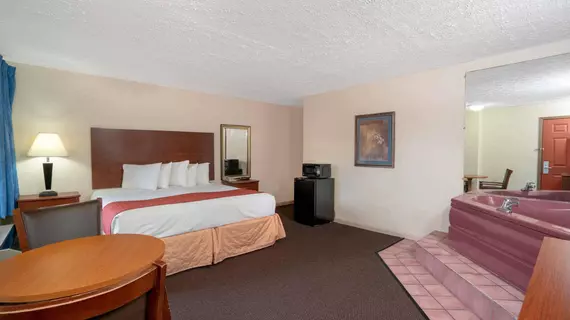 Ramada Pigeon Forge - Parkway | Tennessee - Gatlinburg - Pigeon Forge (ve civarı) - Pigeon Forge