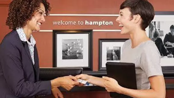 Hampton Inn and Suites by Hilton Fredericton | New Brunswick - Fredericton (ve civarı) - Fredericton