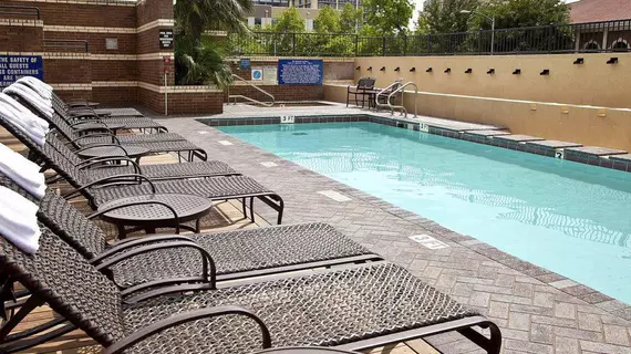 DoubleTree Suites by Hilton Austin | Teksas - Austin (ve civarı) - Austin - Downtown Austin