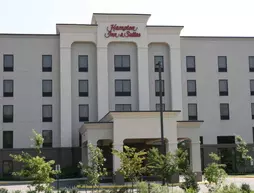 Hampton Inn & Suites Chesapeake-Square Mall