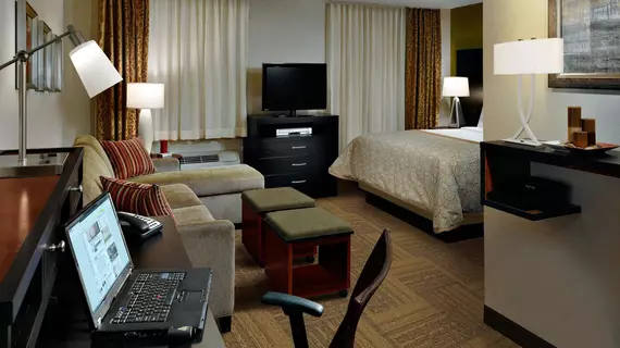 Staybridge Suites St Louis Westport | Missouri - St. Louis (ve civarı) - Maryland Heights