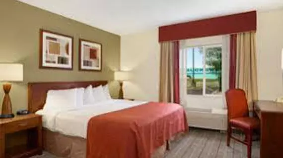 Baymont Inn & Suites Evansville North | Indiana - Evansville (ve civarı) - Haubstadt