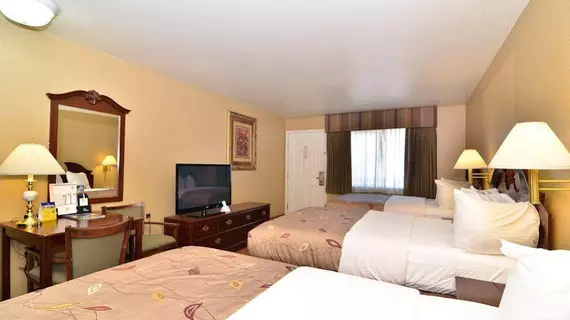 Best Western Fallon Inn & Suites | Nevada - Fallon (ve civarı) - Fallon