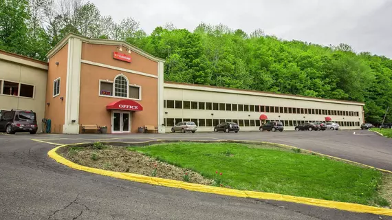 Econo Lodge Montpelier VT | Vermont - Stowe (ve civarı) - Montpelier