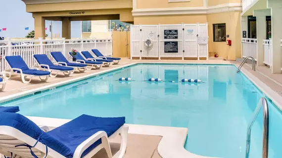 Clarion Inn & Suites Virginia Beach | Virginia - Norfolk - Virginia Beach (ve civarı) - Virginia Beach