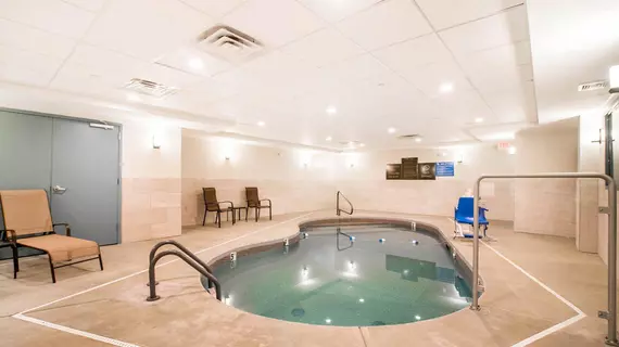 COMFORT INN BRATTLEBORO | Vermont - Windham County - Brattleboro