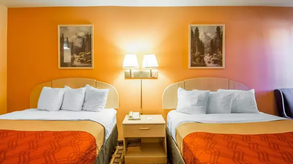 Econo Lodge Inn & Suites Tulsa | Oklahoma - Tulsa (ve civarı) - Tulsa