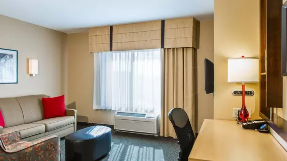 Cambria Suites Madison | Wisconsin - Madison (ve civarı) - Madison