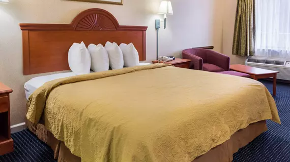 Quality Inn Little Creek | Virginia - Norfolk - Virginia Beach (ve civarı) - Virginia Beach