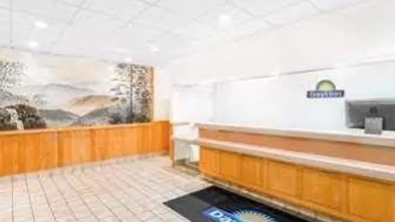 Days Inn Jefferson | Kuzey Karolayna - Boone (ve civarı) - Jefferson