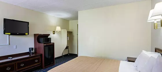 Quality Inn Waynesboro | Virginia - Staunton (ve civarı) - Waynesboro