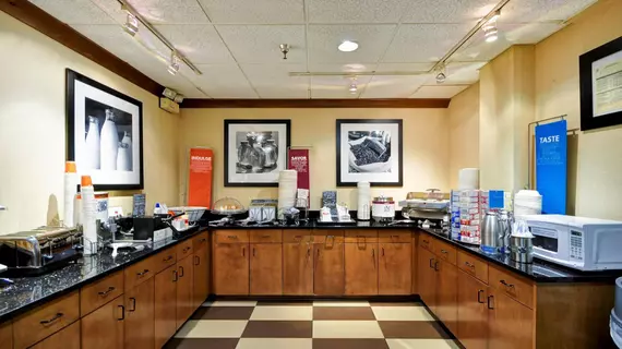 Hampton Inn Memphis - Poplar | Tennessee - Memphis (ve civarı) - Memphis - East Memphis