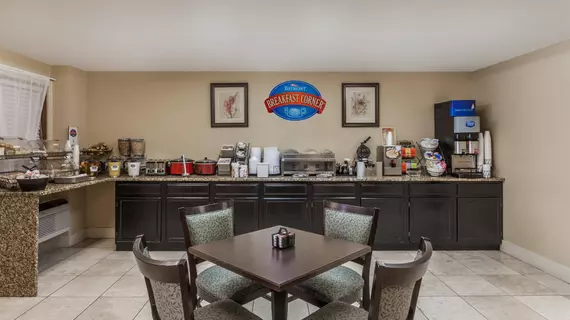 BAYMONT INN & SUITES PIGEON FO | Tennessee - Gatlinburg - Pigeon Forge (ve civarı) - Pigeon Forge