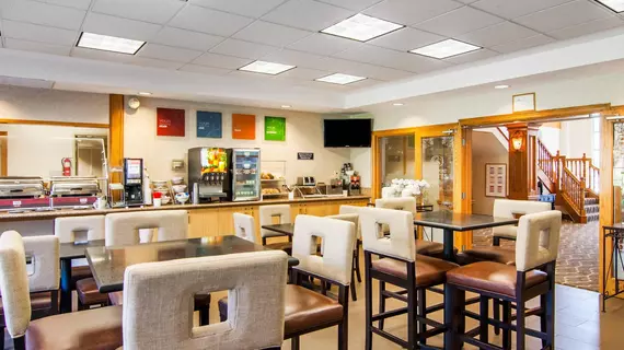 Comfort Suites Airport Salem | Oregon - Salem (ve civarı) - Salem