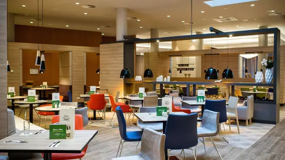 HOLIDAY INN FRANKFURT AIRPORT | Hessen - Frankfurt (ve civarı) - Cargo City - Frankfurt Havaalanı Bölgesi