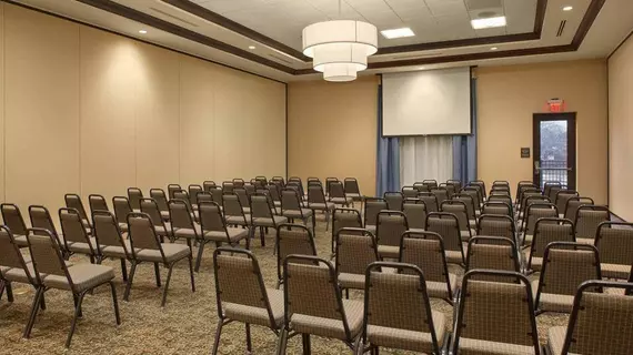 Hilton Garden Inn Akron | Ohio - Summit İlçesi - Akron (ve civarı) - Akron