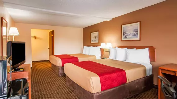 Econo Lodge Inn & Suites | Oregon - Portland (ve civarı) - Hillsboro