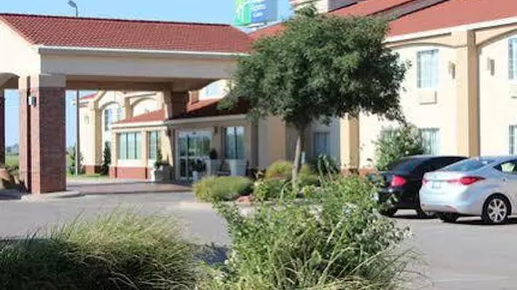 Holiday Inn Express Hotel and Suites Weatherford | Oklahoma - Weatherford