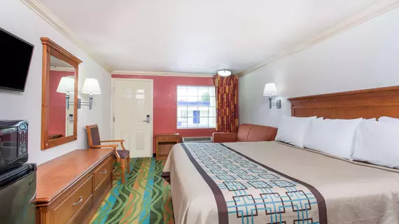 Days Inn Virginia Beach | Virginia - Norfolk - Virginia Beach (ve civarı) - Virginia Beach