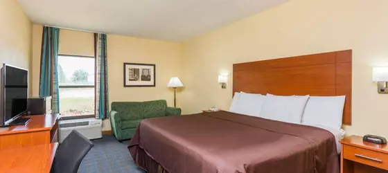 Howard Johnson Express Inn Spartanburg - Expo Center | Güney Karolayna - Greenville - Spartanburg (ve civarı) - Spartanburg