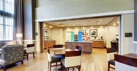 Hampton Inn & Suites Milwaukee West | Wisconsin - Milwaukee (ve civarı) - Milwaukee