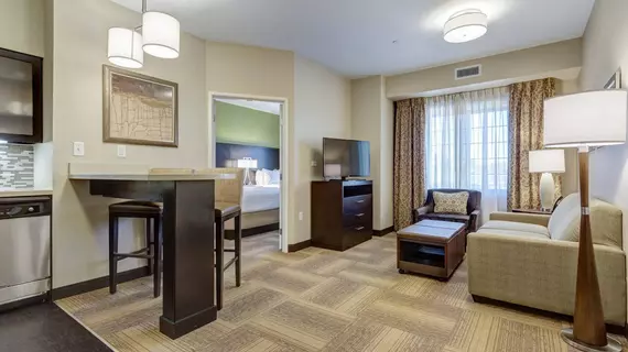 Staybridge Suites St Louis Westport | Missouri - St. Louis (ve civarı) - Maryland Heights