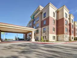 Holiday Inn Express and Suites Oklahoma City North | Oklahoma - Oklahoma City (ve civarı) - Oklahoma