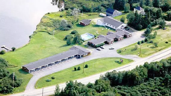 Trailsman Motel | Nova Scotia - Nyanza